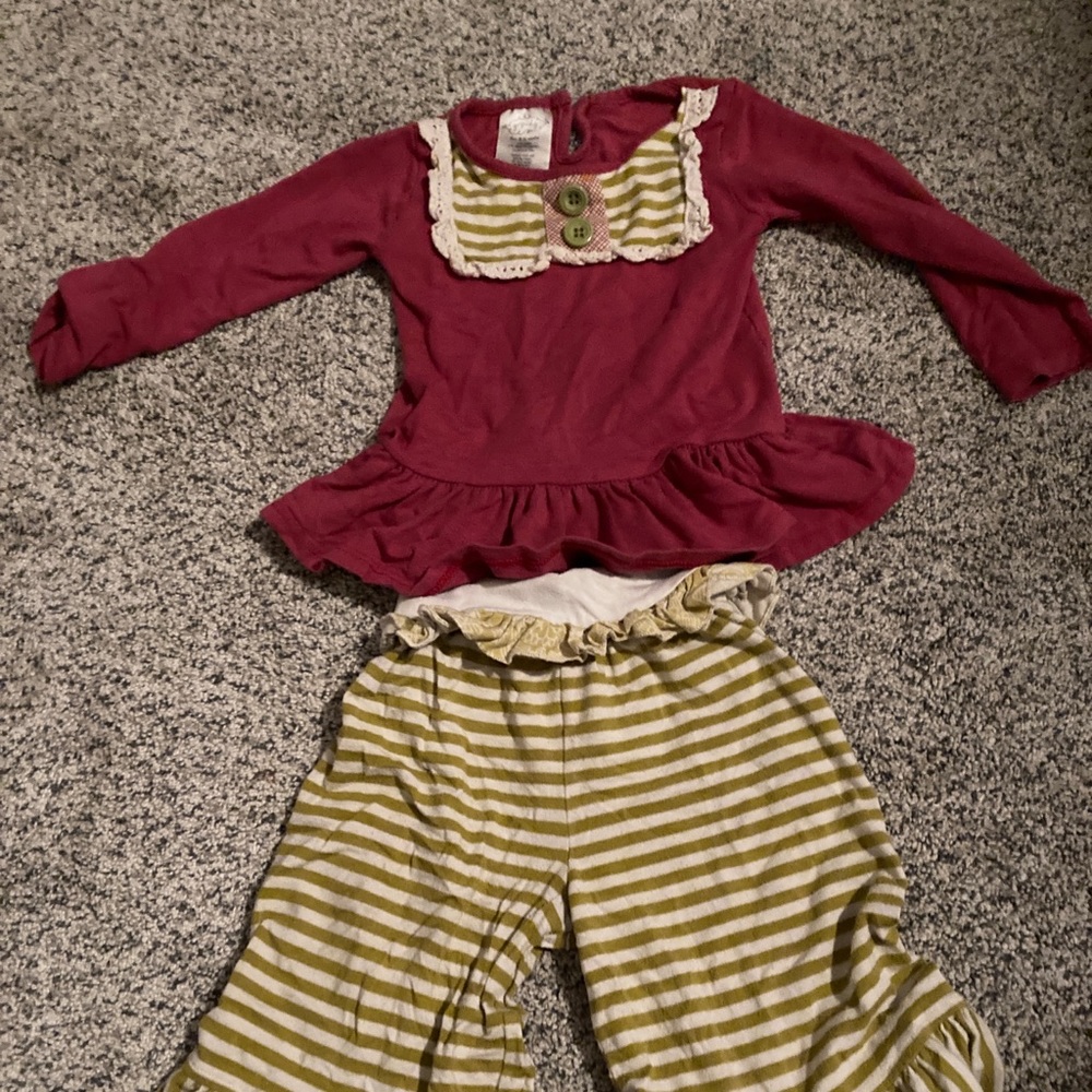 Persnickety matching set shirt and leggings